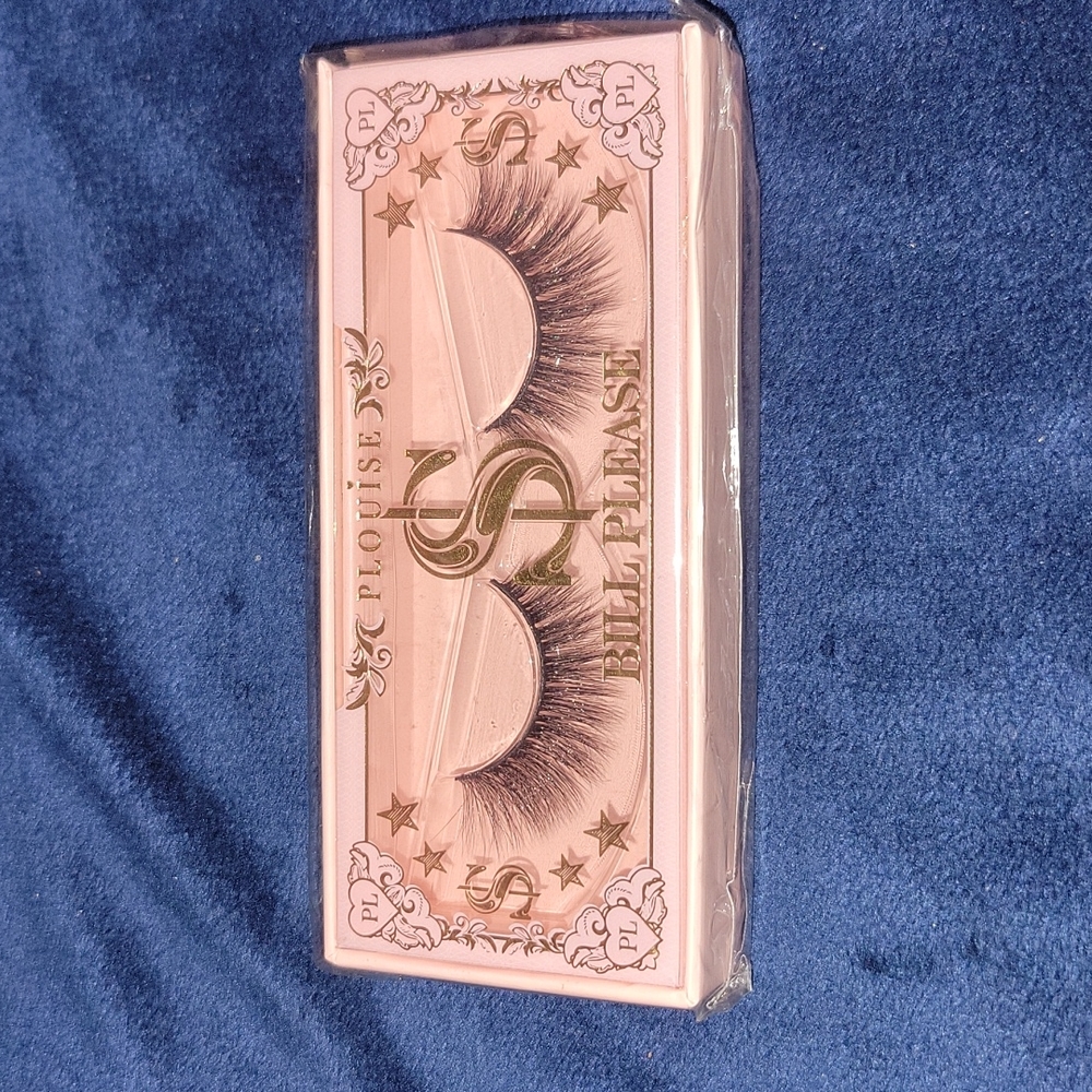 P.LOUISE LASHES